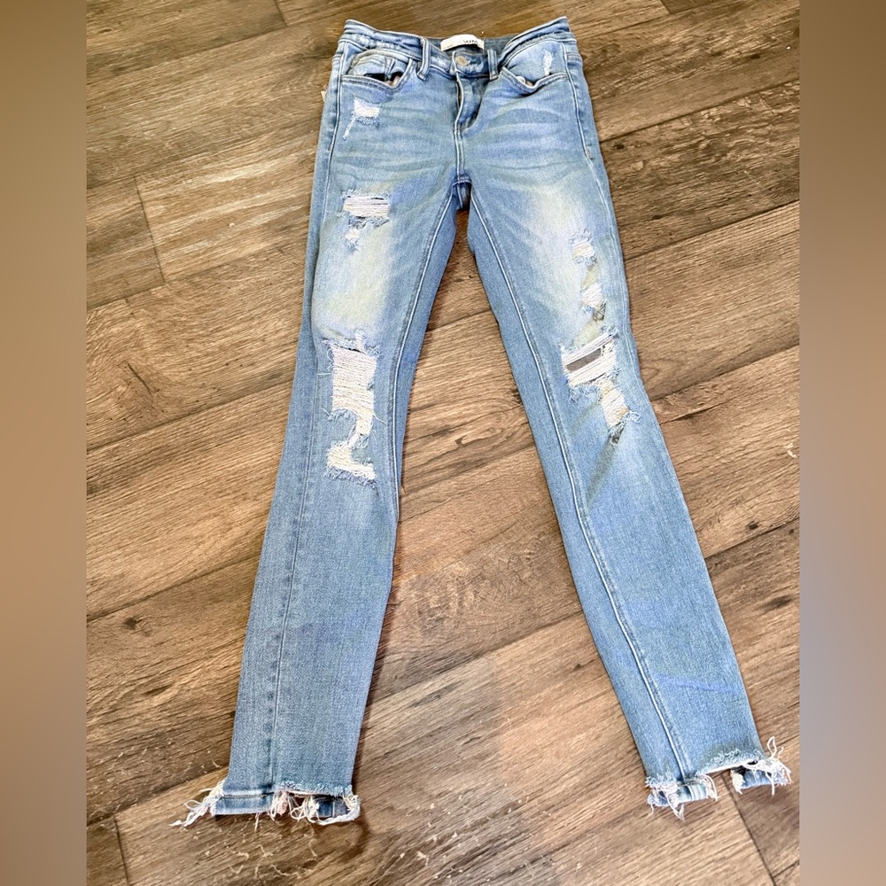 Vervet distressed jeans